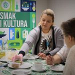 spotkanie osób degustujących sery