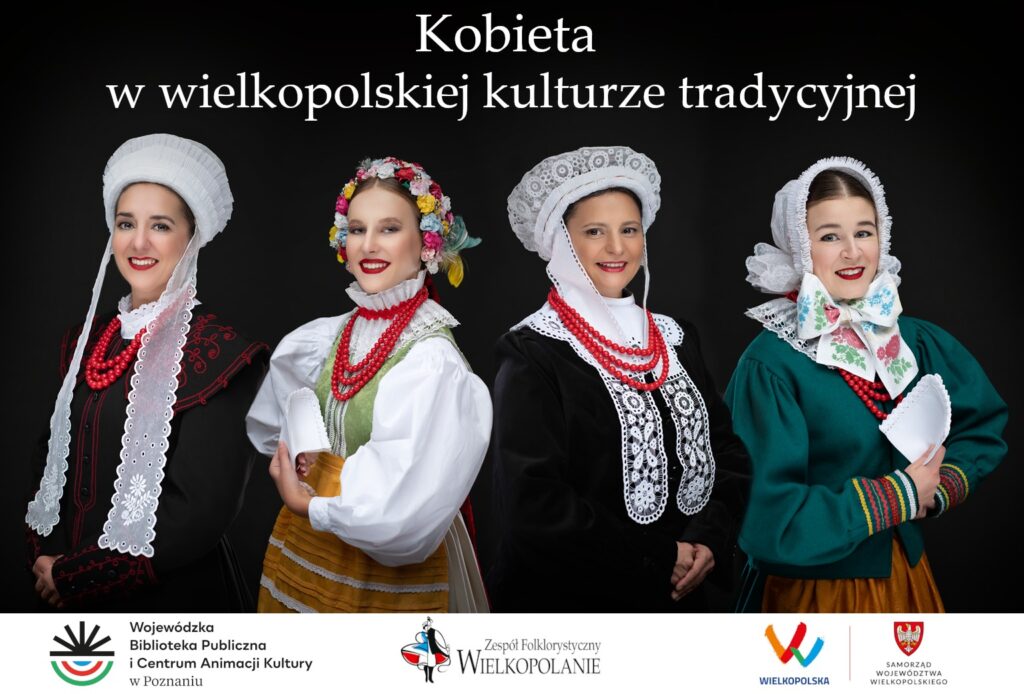 cztery kobiety ubrane w wielkopolskie stroje ludowe